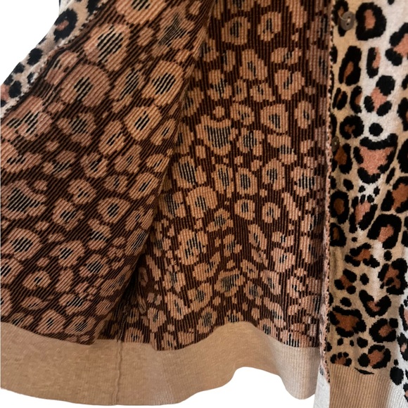 A New Day Sweater Cheetah Print Women’s size Large B52 - Picture 3 of 5